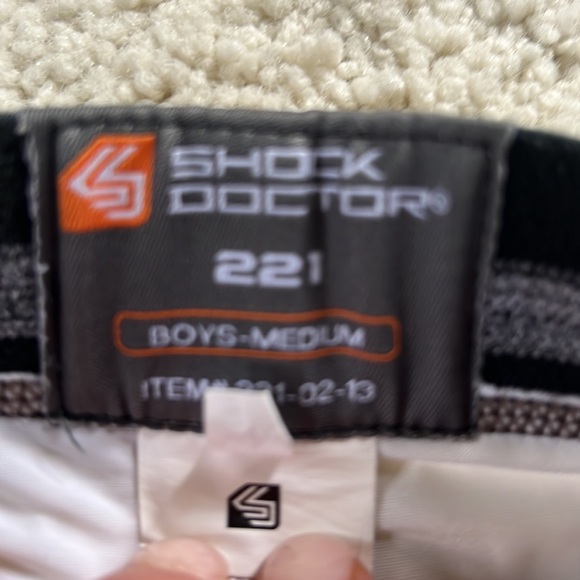 Shock Doctor Compression Shorts, Youth Size medium NO CUP - Picture 3 of 3